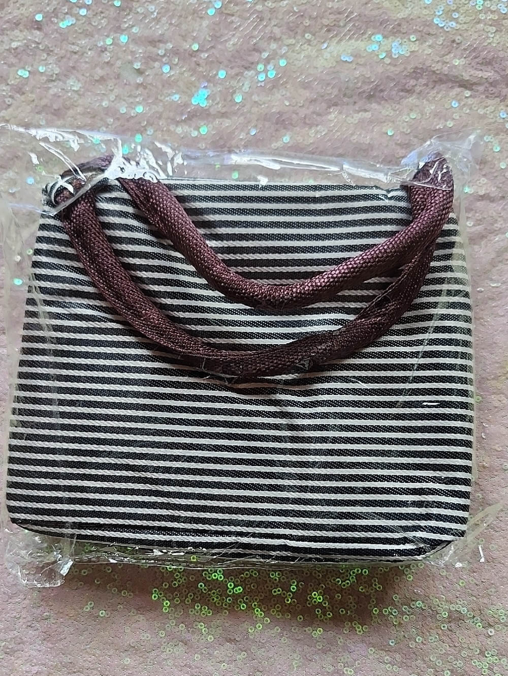 Striped Black & White Women’s Lunchbox with Maroon Handles NWT!